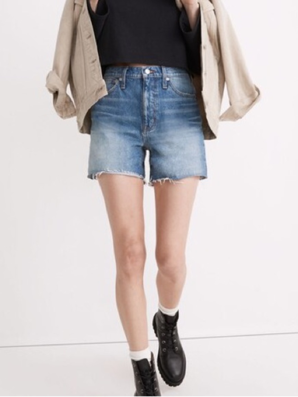 Madewell Relaxed Mid-Length Denim Shorts in Cranwood Wash (NWT)